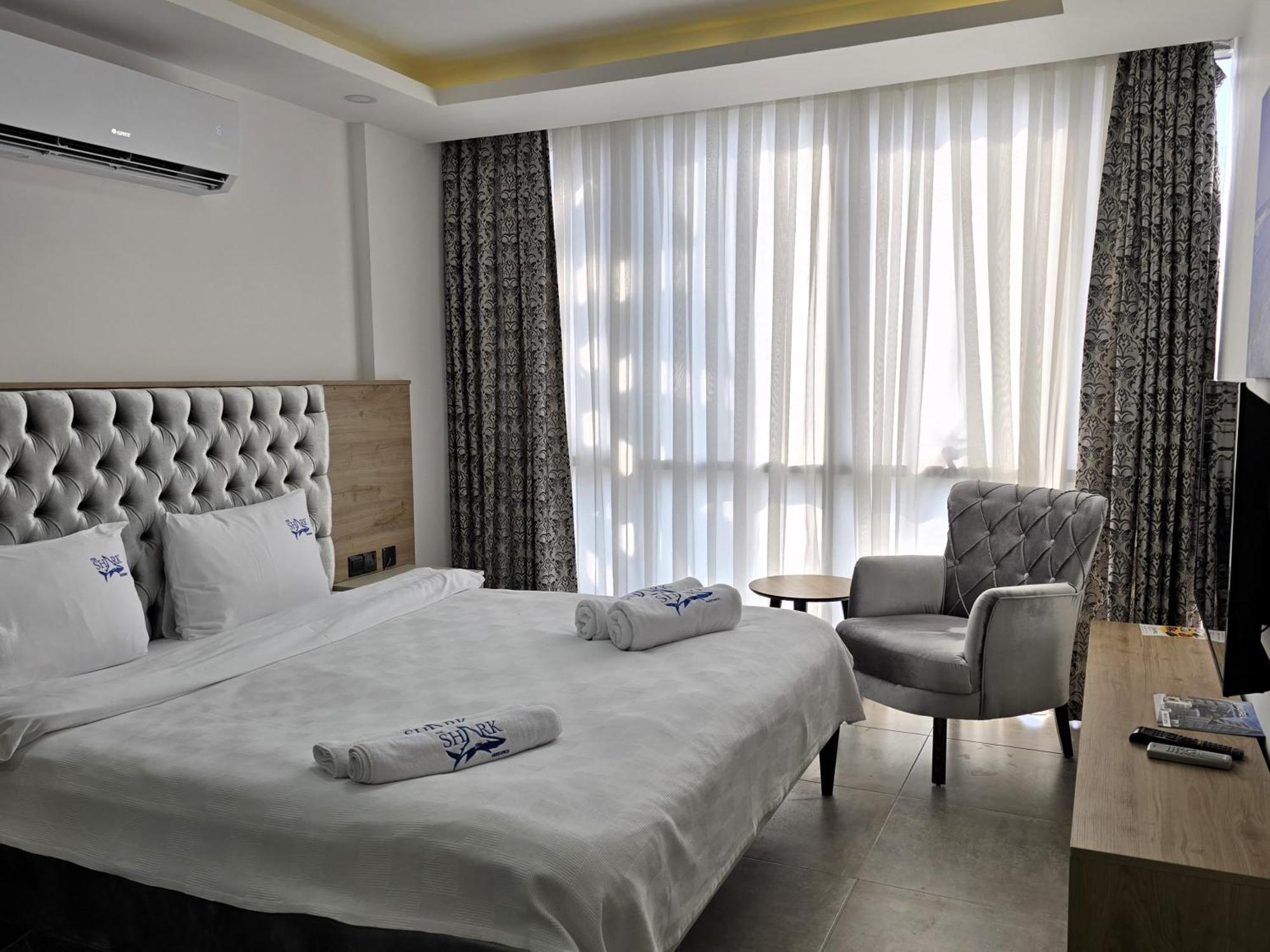 Nurel Shark Residence Girne Buitenkant foto