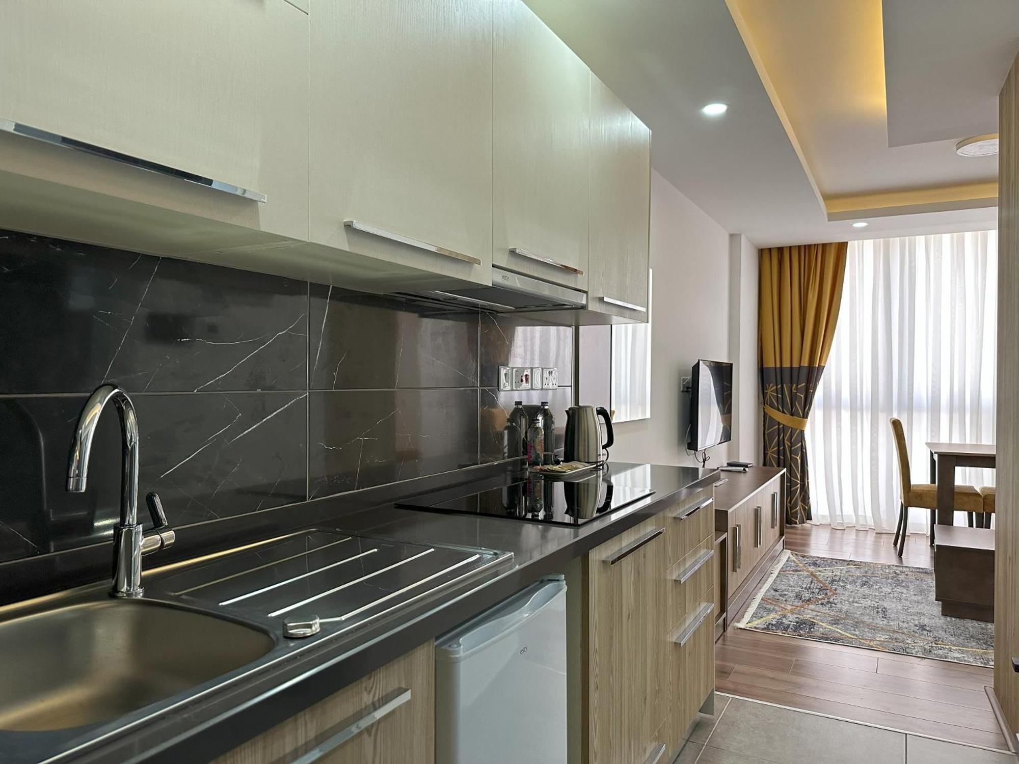 Nurel Shark Residence Girne Buitenkant foto